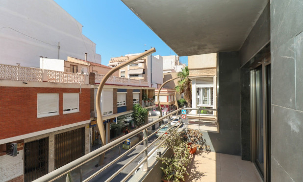 Wiederverkauf - Wohnung - Torrevieja - Center