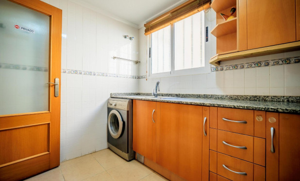 Reventa - Apartamento / piso - Torrevieja - Center