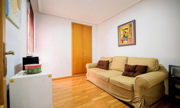 Reventa - Apartamento / piso - Torrevieja - Center