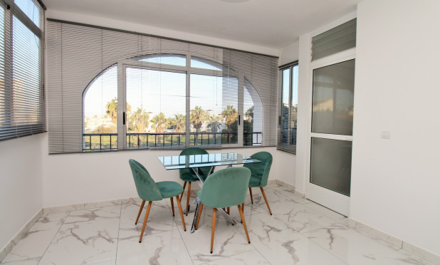 Odsprzedaż - Mieszkanie w bloku - Villamartín