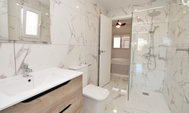 Odsprzedaż - Mieszkanie w bloku - Villamartín