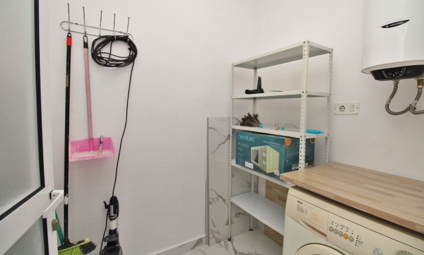 Odsprzedaż - Mieszkanie w bloku - Villamartín