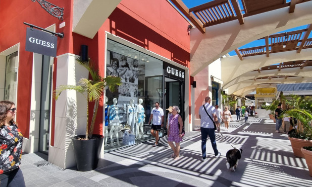 Odsprzedaż - Mieszkanie w bloku - Villamartín