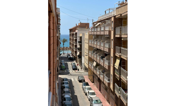 Resale - Apartment / flat - Torrevieja - Playa del Cura