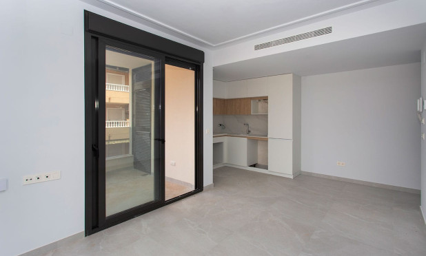 Resale - Apartment / flat - Torrevieja - Playa del Cura