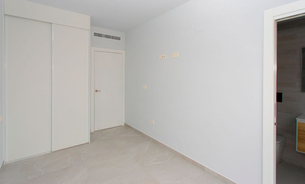 Resale - Apartment / flat - Torrevieja - Playa del Cura