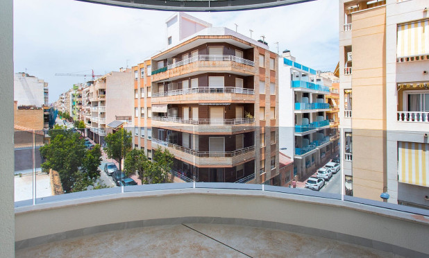 Resale - Apartment / flat - Torrevieja - Playa del Cura