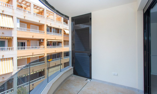 Resale - Apartment / flat - Torrevieja - Playa del Cura