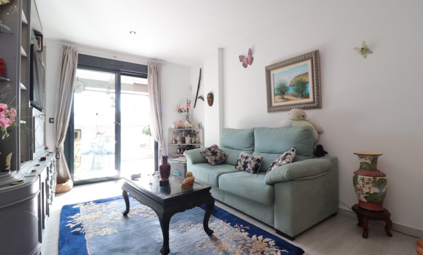 Resale - Apartment / flat - La Mata