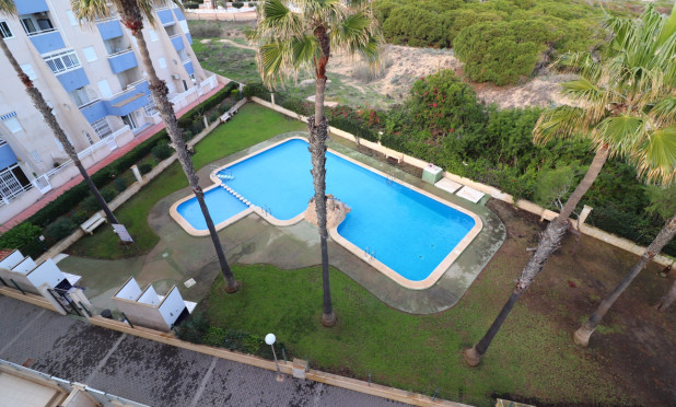 Resale - Apartment / flat - La Mata