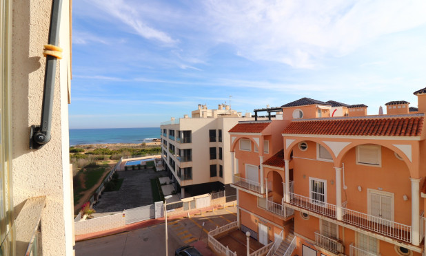 Resale - Apartment / flat - La Mata