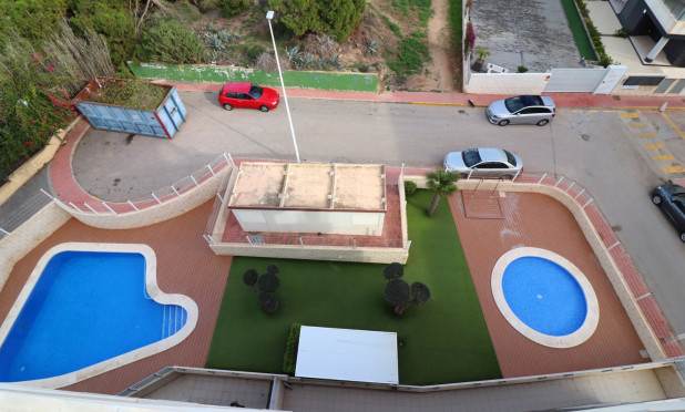 Resale - Apartment / flat - La Mata