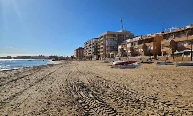 Resale - Apartment / flat - La Mata - 1st Line to the Sea