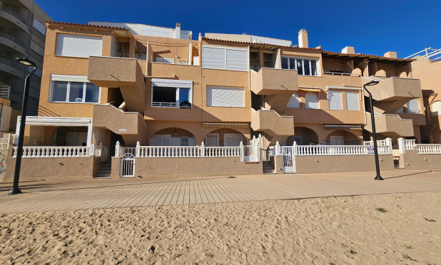 Resale - Apartment / flat - La Mata - 1st Line to the Sea