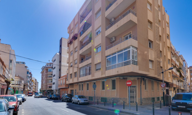 Resale - Apartment / flat - Torrevieja - Center