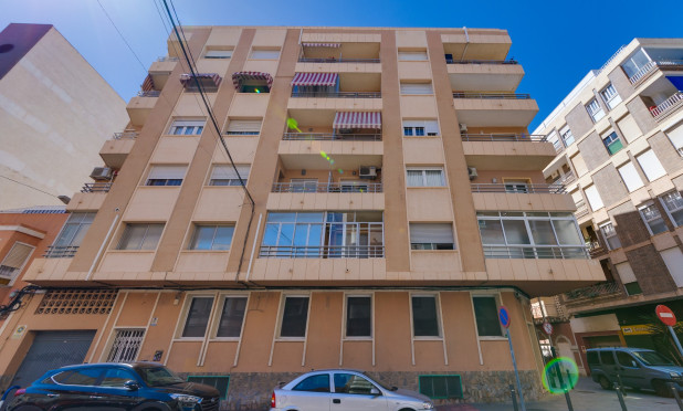 Resale - Apartment / flat - Torrevieja - Center