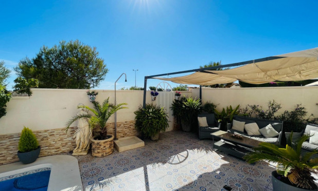 Resale - Villa - Orihuela Costa - Playa Flamenca