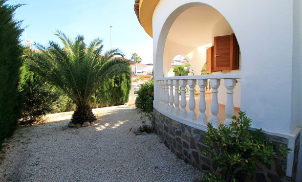 Wiederverkauf - Villa - Orihuela Costa - Mil Palmeras