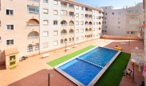 Resale - Apartment / flat - Torrevieja - Centro