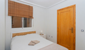 Resale - Apartment / flat - Torrevieja - Centro