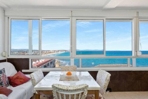 Apartment with stunning seaviews (1)