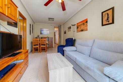2 bedroom apartment in central Torrevieja (12) (Klein)